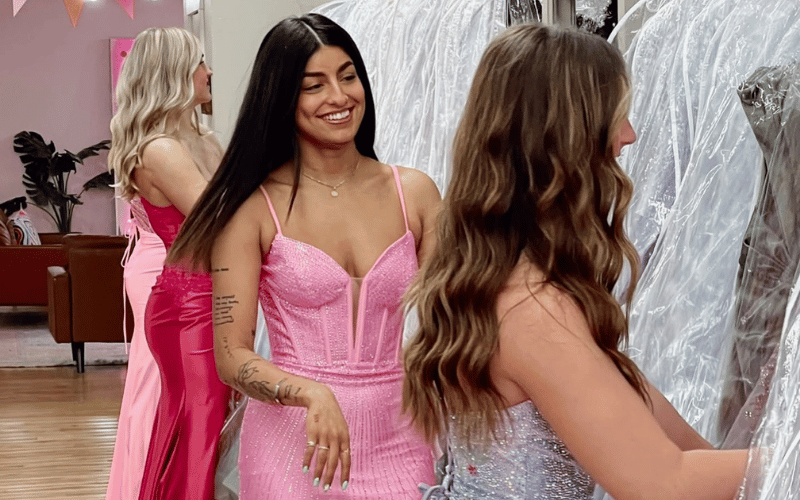 What to Wear When You Try On Prom Dresses