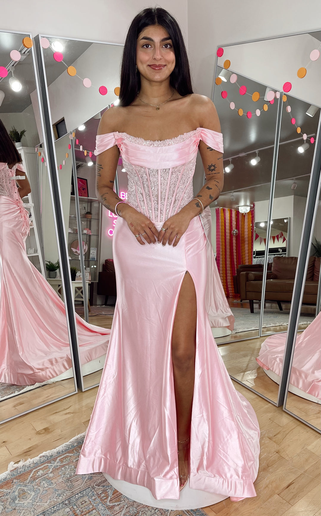 Sherri Hill 57676 74-240 / Pink / 8 Sherri Hill 57676 74-240 / Pink / 8